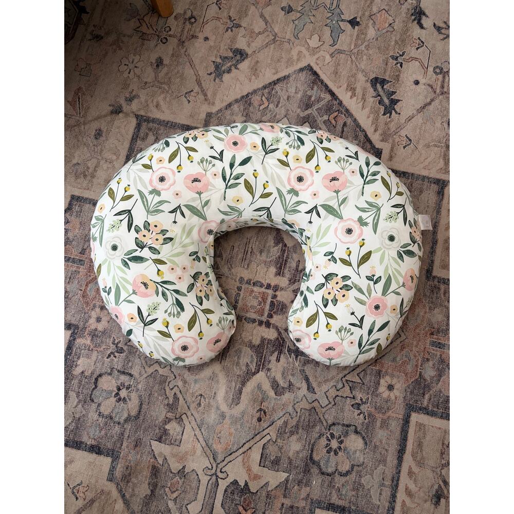 Boppy Nursing Pillow w/ Floral Cover Excellent Condition
